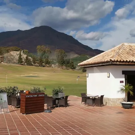 Borghese 4-9 Golf & Relax * Estepona